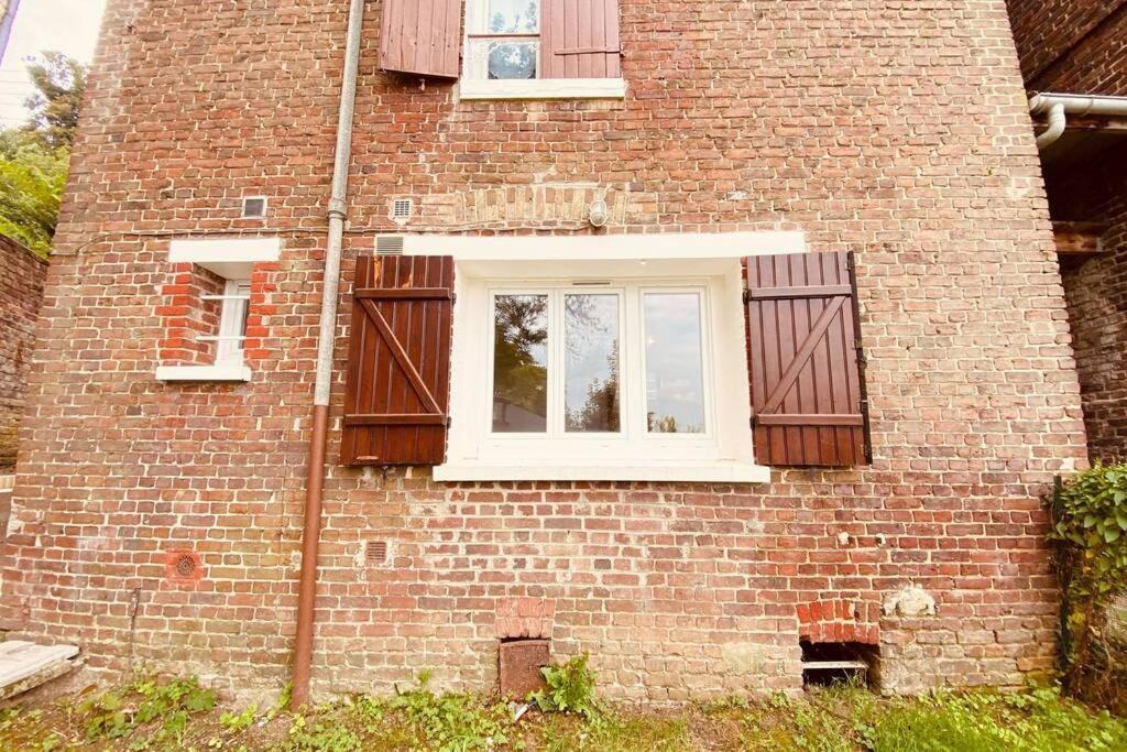 Appartement Cosy Avec Jardin Chaleureux Laon Buitenkant foto
